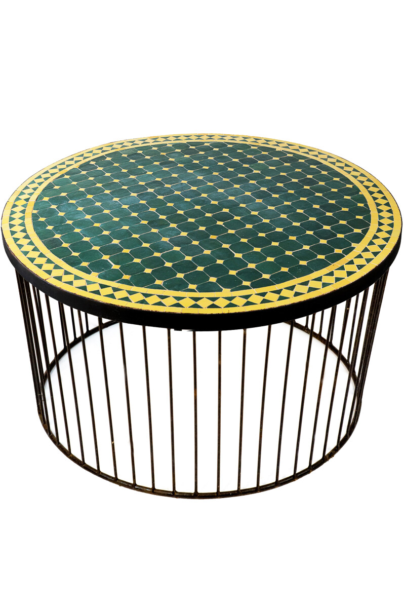 Mesa marroquí con mosaicos de Marrakech, verde y amar