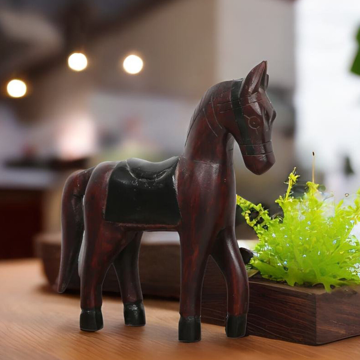Figura decorativa de madera con forma de box