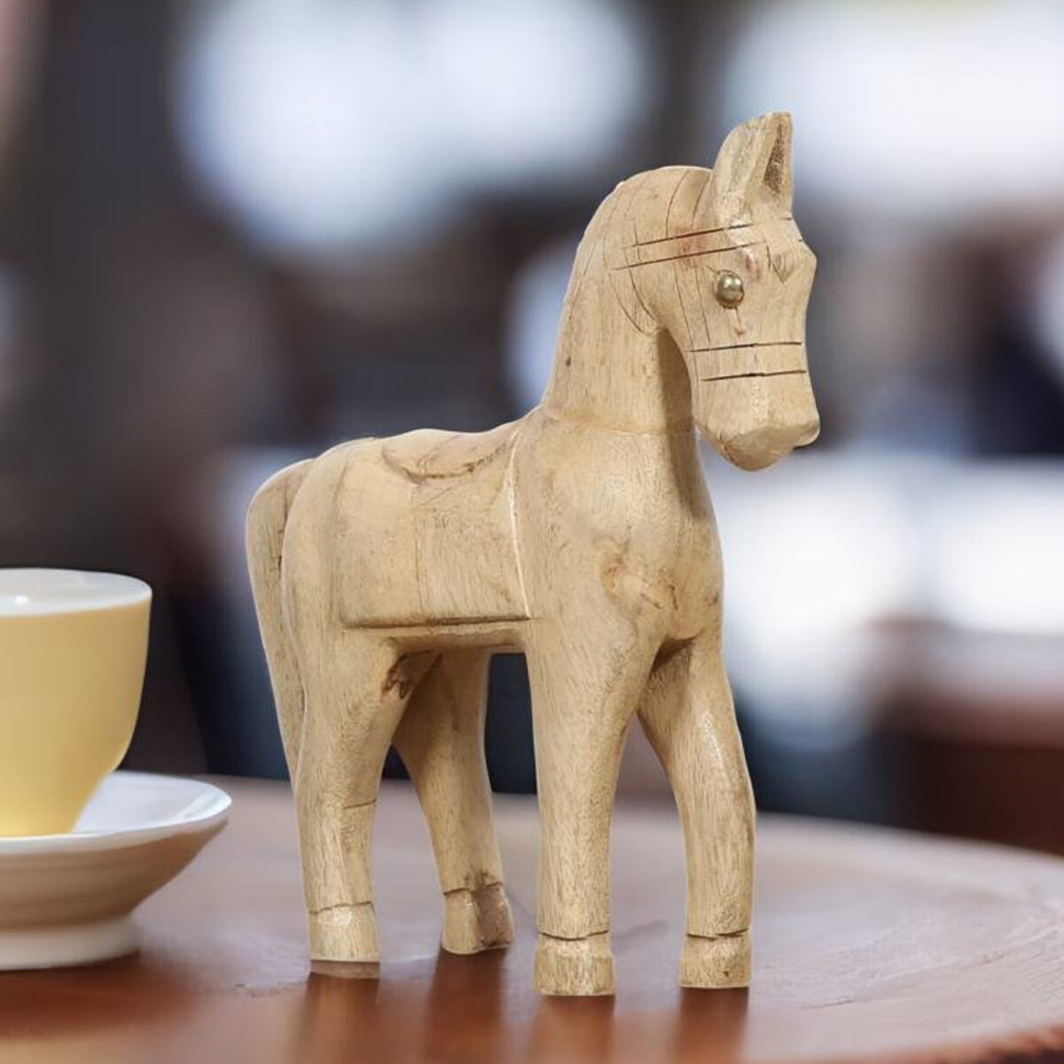 Figura decorativa de madera con forma de box